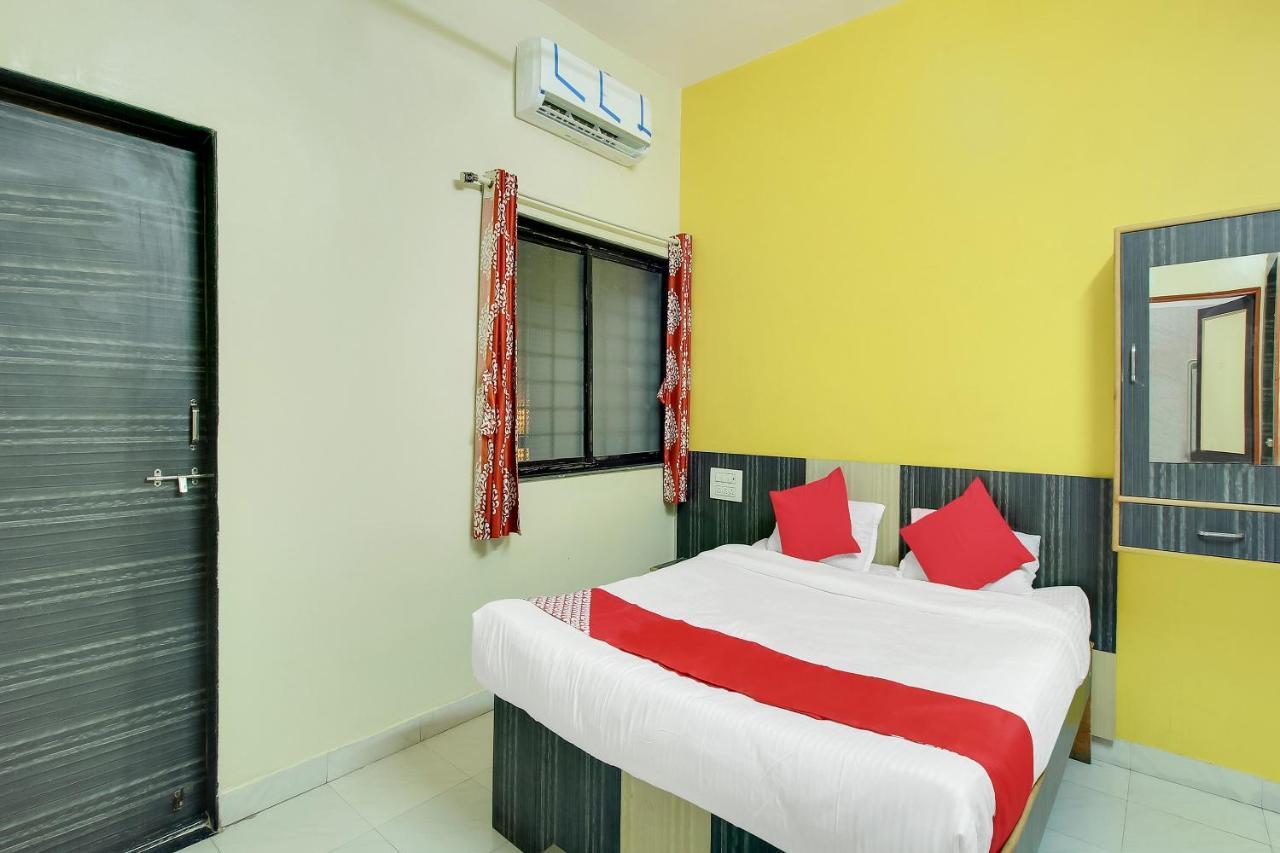 Chalisgaon Oyo Flagship 48365 Hotel Shiva'S Castle מראה חיצוני תמונה
