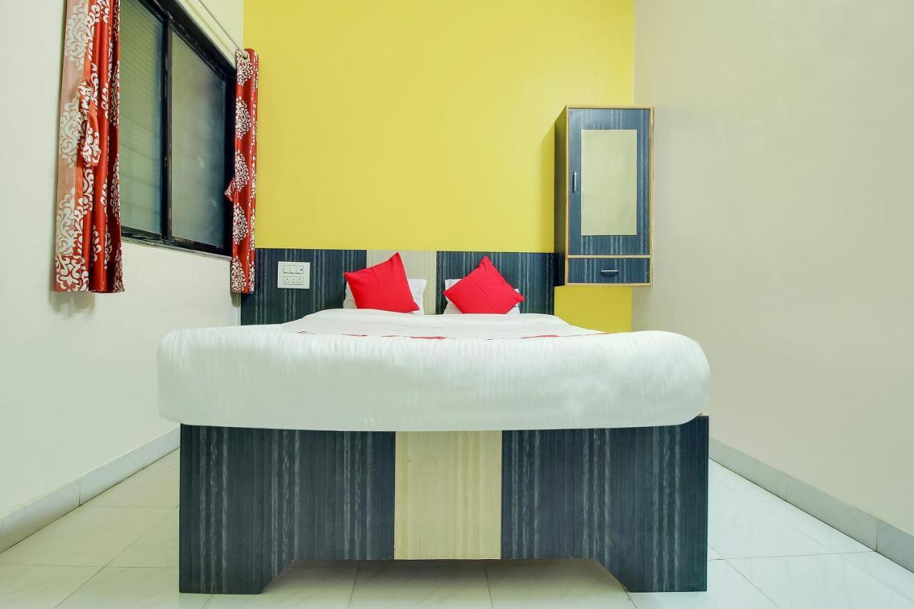 Chalisgaon Oyo Flagship 48365 Hotel Shiva'S Castle מראה חיצוני תמונה
