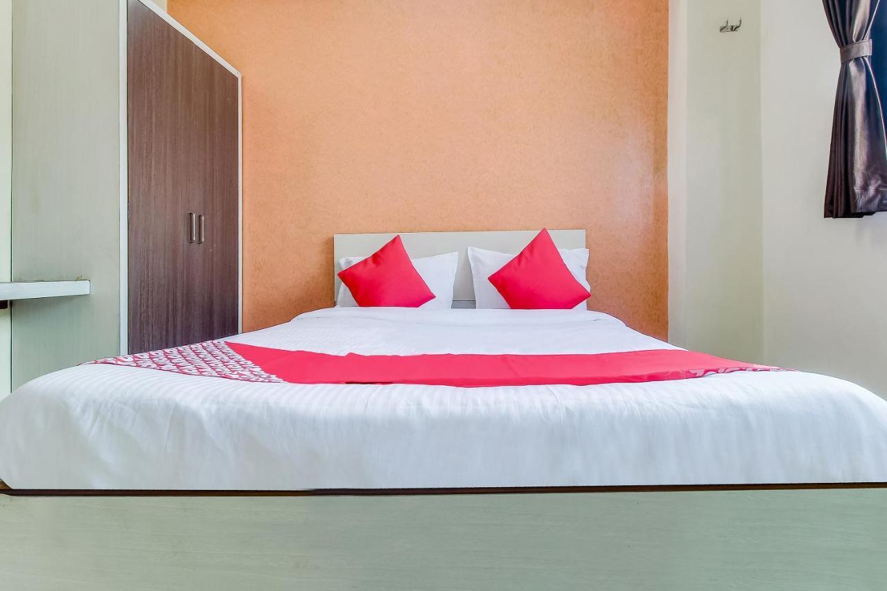 Chalisgaon Oyo Flagship 48365 Hotel Shiva'S Castle מראה חיצוני תמונה