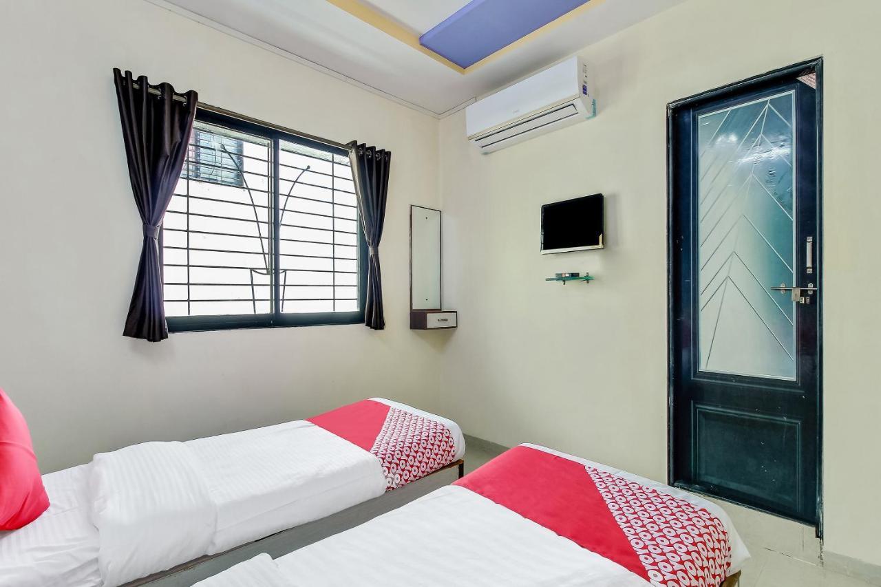 Chalisgaon Oyo Flagship 48365 Hotel Shiva'S Castle מראה חיצוני תמונה