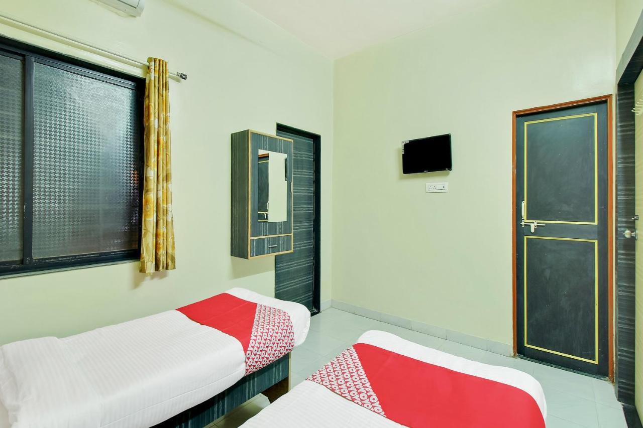 Chalisgaon Oyo Flagship 48365 Hotel Shiva'S Castle חדר תמונה