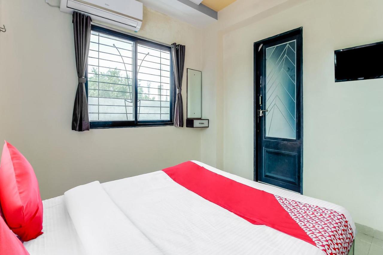 Chalisgaon Oyo Flagship 48365 Hotel Shiva'S Castle מראה חיצוני תמונה
