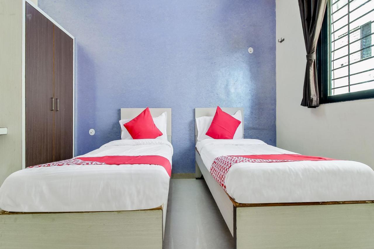 Chalisgaon Oyo Flagship 48365 Hotel Shiva'S Castle מראה חיצוני תמונה