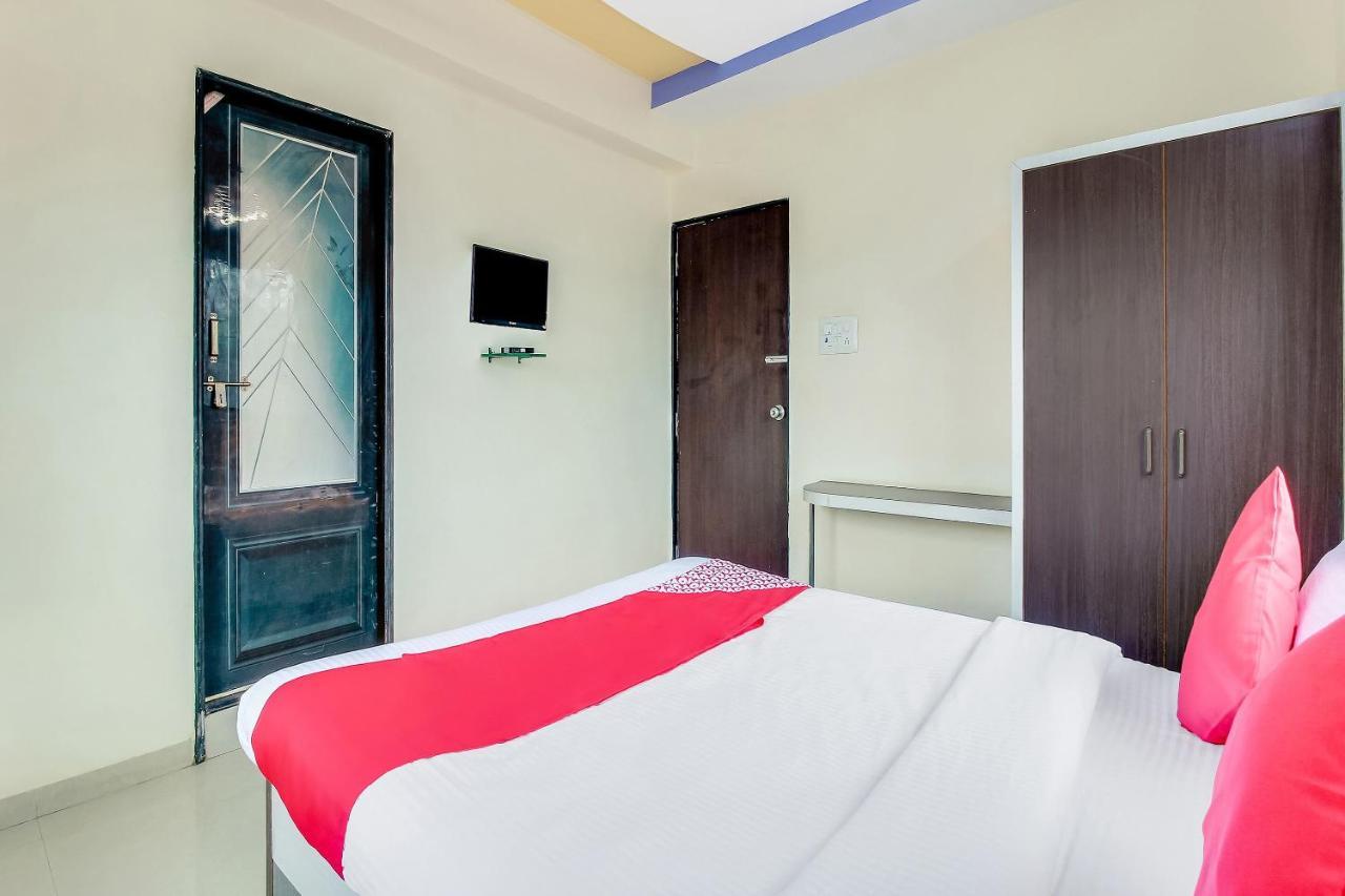 Chalisgaon Oyo Flagship 48365 Hotel Shiva'S Castle מראה חיצוני תמונה