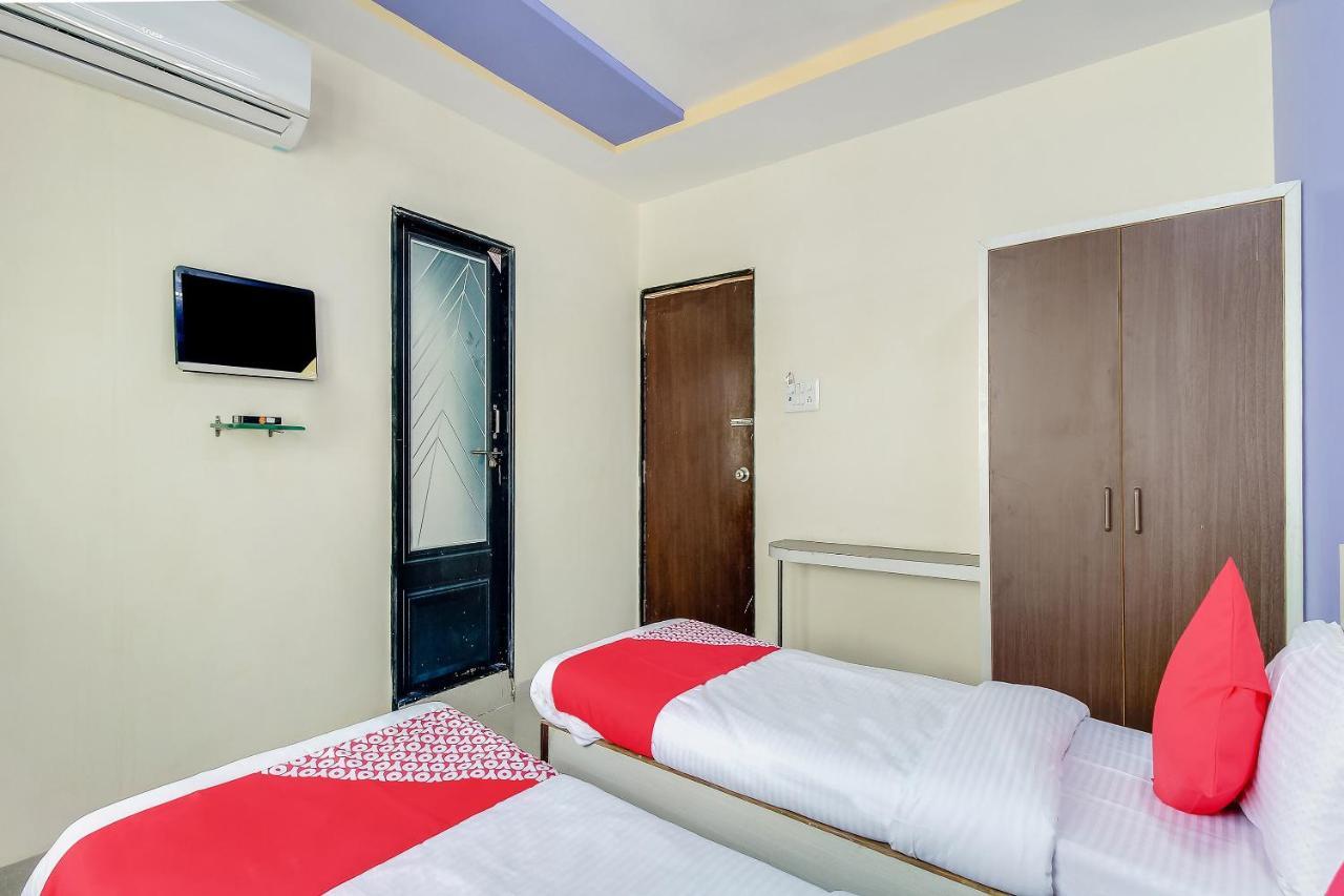 Chalisgaon Oyo Flagship 48365 Hotel Shiva'S Castle מראה חיצוני תמונה