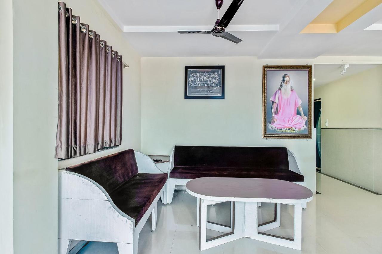 Chalisgaon Oyo Flagship 48365 Hotel Shiva'S Castle מראה חיצוני תמונה