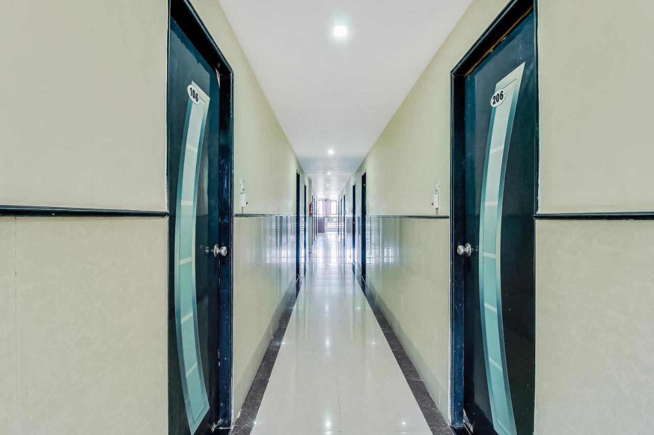 Chalisgaon Oyo Flagship 48365 Hotel Shiva'S Castle מראה חיצוני תמונה